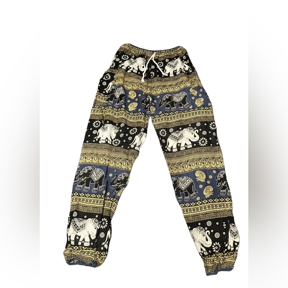 THAILAND SWEAT PANTS RARE. WOMENS LARGE